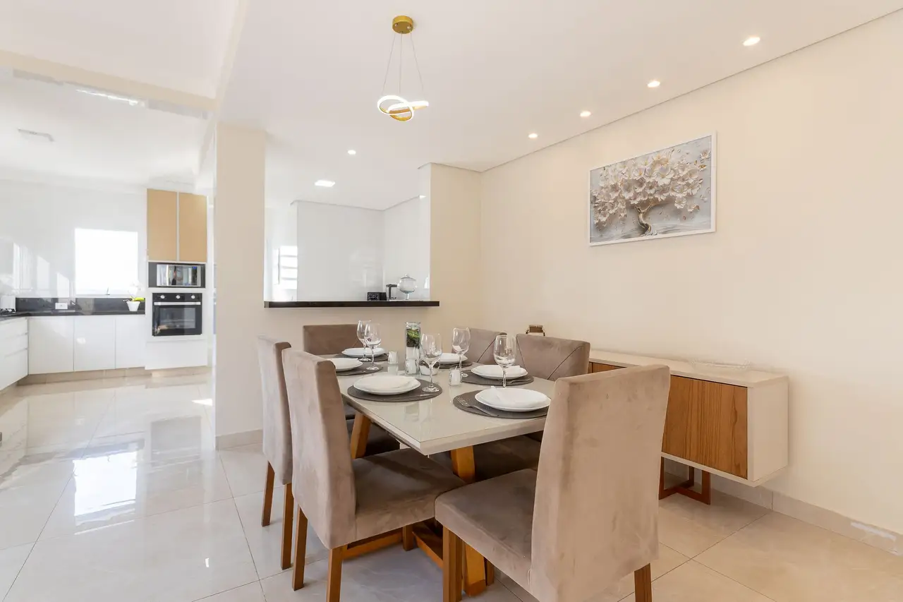 Comedor (foto 14) · Casa con vista panorámica y piscina Granja Viana, Vila Diva, Carapicuíba