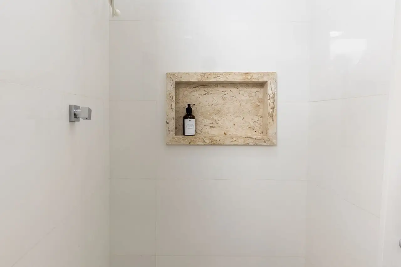 Baño (foto 30) · Casa con vista panorámica y piscina Granja Viana, Vila Diva, Carapicuíba
