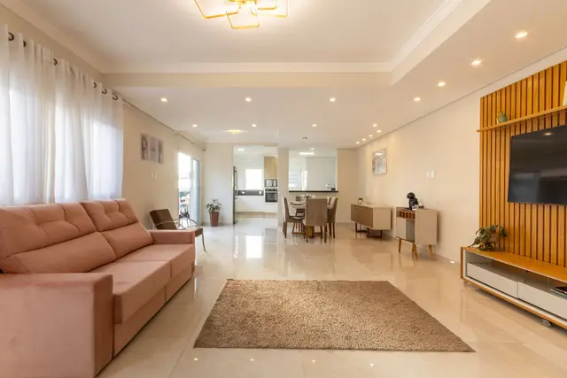 Sala de TV · Casa con vista panorámica y piscina Granja Viana, Vila Diva, Carapicuíba