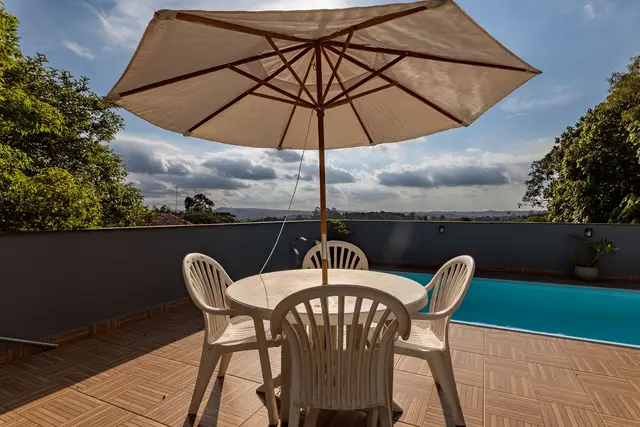 Vista de la pile · Casa con vista panorámica y piscina Granja Viana, Vila Diva, Carapicuíba