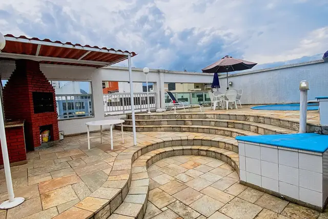 Duplex com piscina e churrasqueira 500m da praia · Guarujá