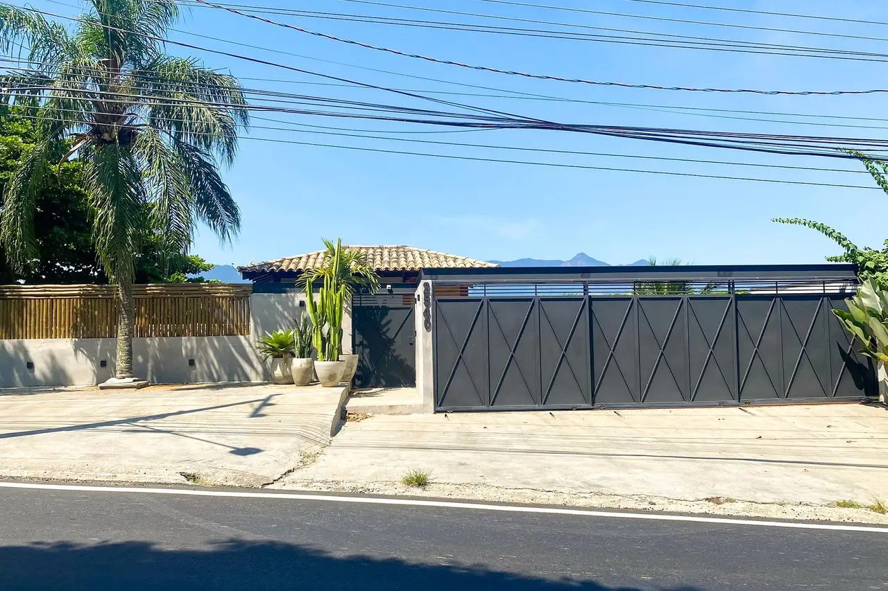 Facade / entrance