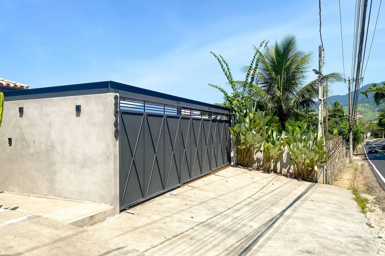 Facade / entrance